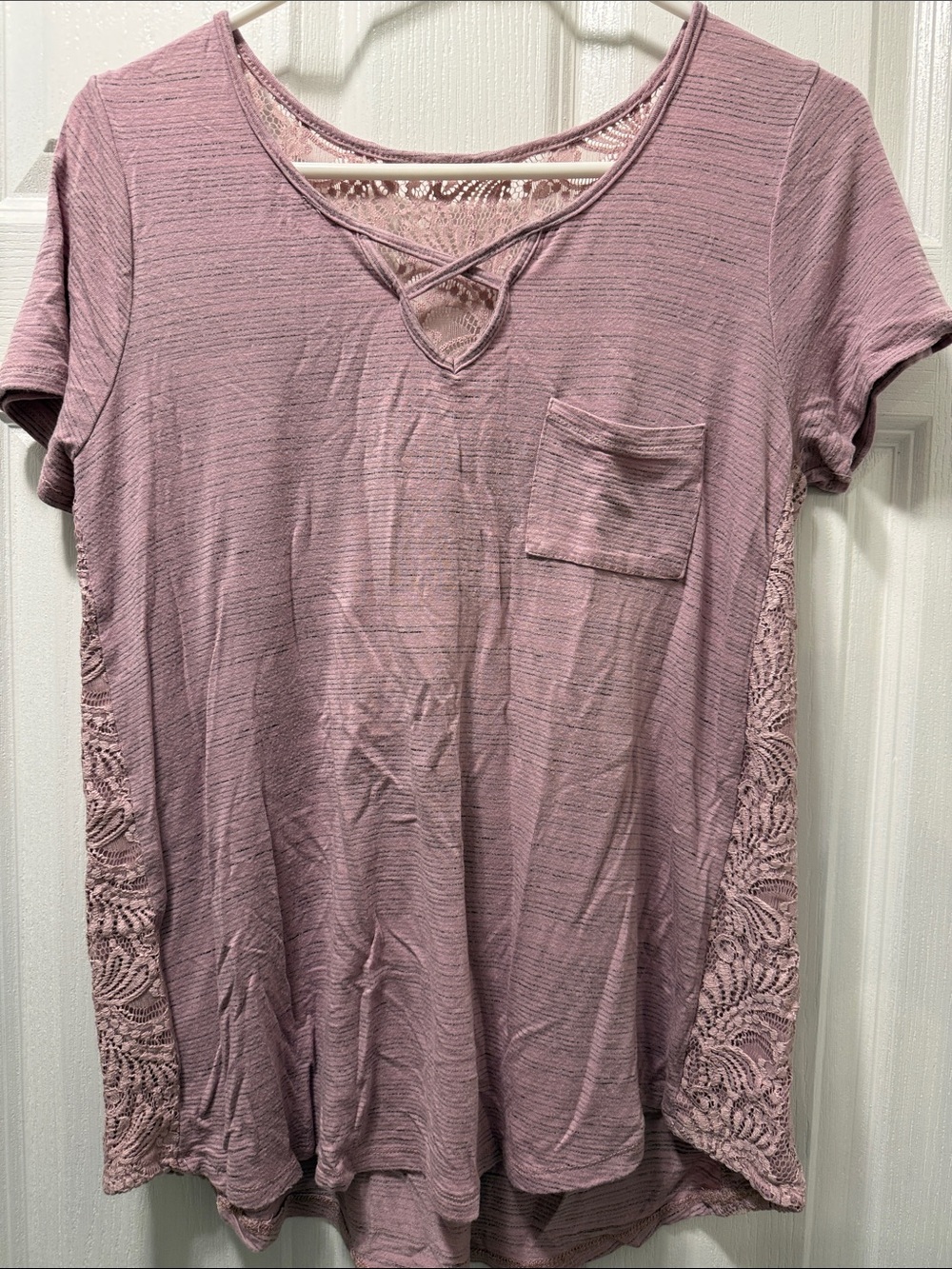 Women's Lace Yoke Short Sleeve Top in Mauve Pink